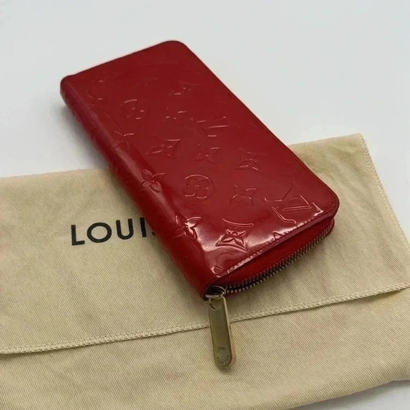 Louis Vuitton Zippy Vernis with FREE ENTRUPY COA - Picture 12 of 16